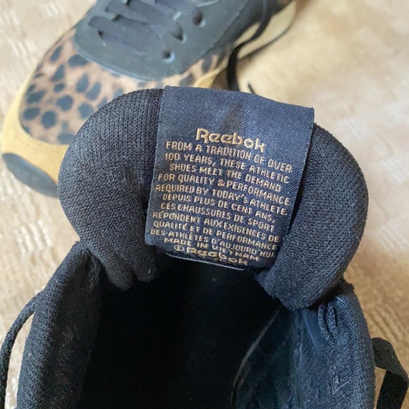 Reebok classic women’s leopard sneakers - Picture 3 of 5
